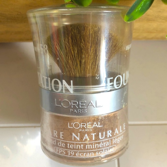 L'Oreal Mineral Foundation with Brush - LIGHT IVORY  #458   RARE - Picture 1 of 5